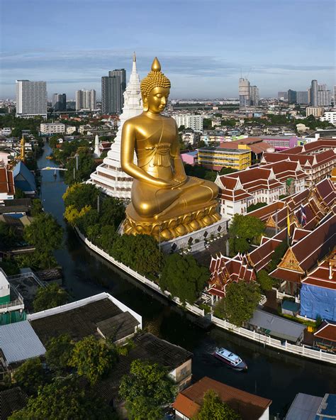 wat paknam phasi.